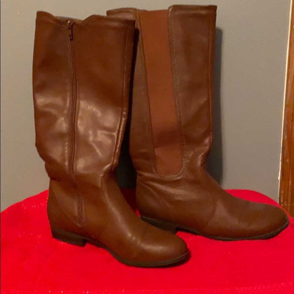 Old Navy brown boots